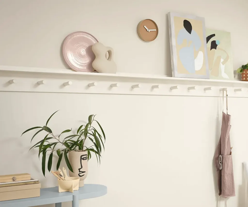 Benjamin Moore Swiss Coffee